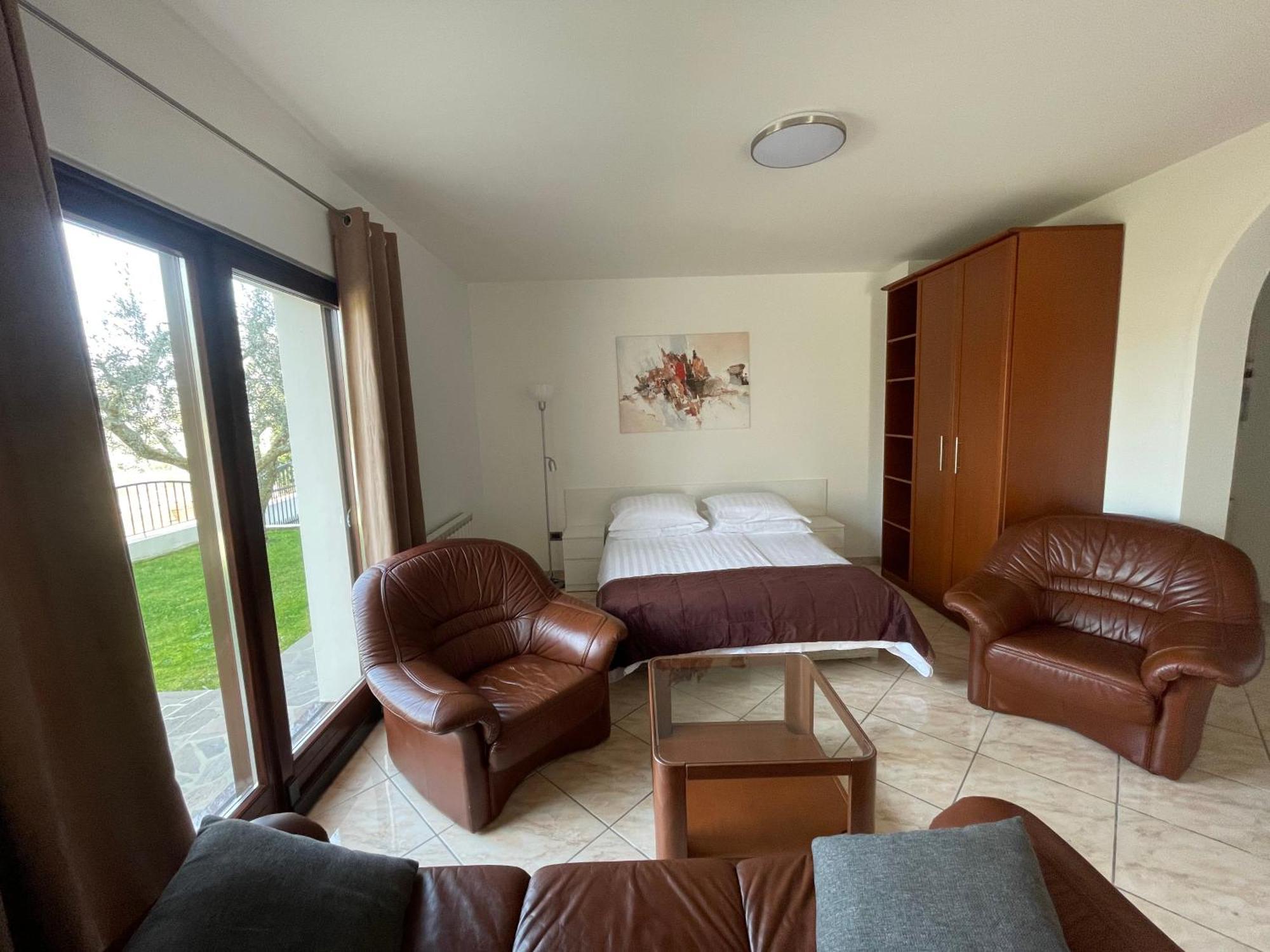 Apartma Barbara โคเปร์ ภายนอก รูปภาพ